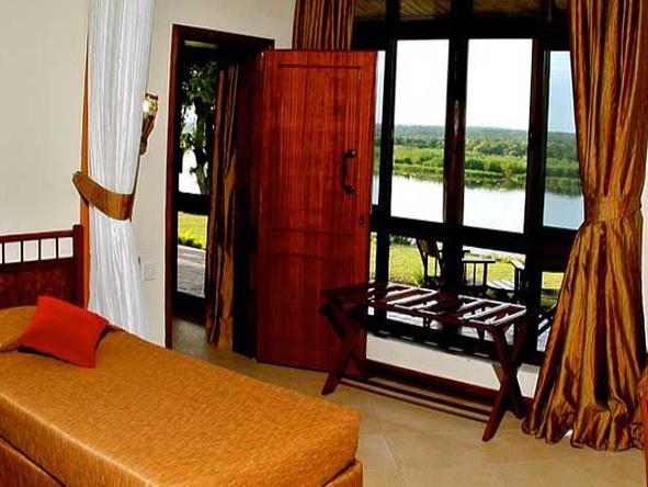 Paraa Safari Lodge - Bedroom 